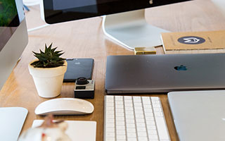 开云体育官网-WBG横扫FNC，Canyon团战一打五半决赛3:1