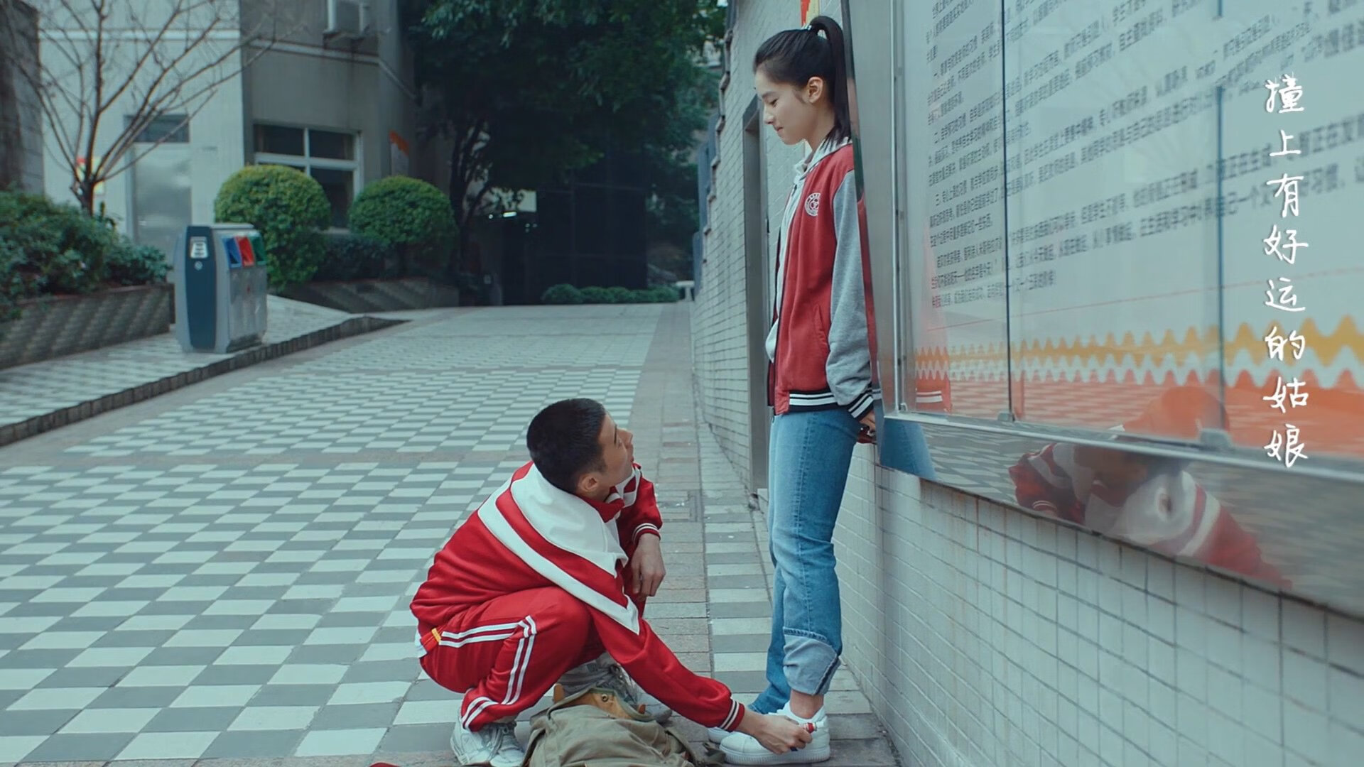 开云体育下载-铁血防守的艺术，欧冠半决赛，老鹰如何用窒息式锁链绞杀猛龙之翼？