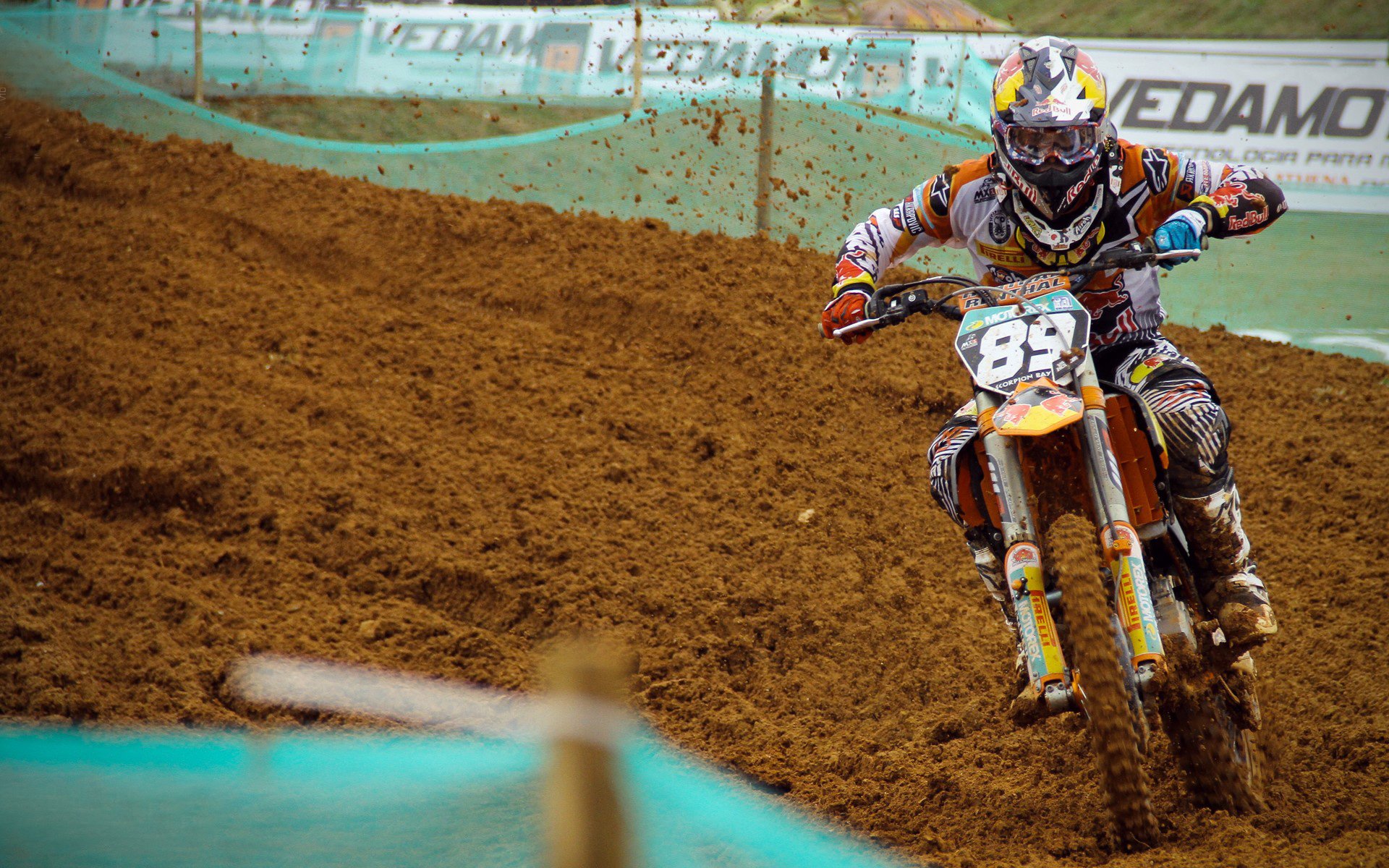 评分拉满！帕尔默一己之力改写剧本，当威尔士的冷雨遇上那不勒斯的热血